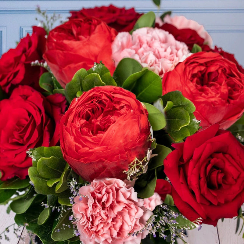 Burgundy - Peonia Roja, Rosa Roja y Clavel Rosa