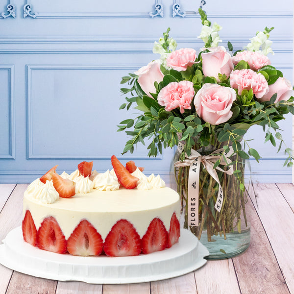 Campo Rosa - con Pastel de Fresa