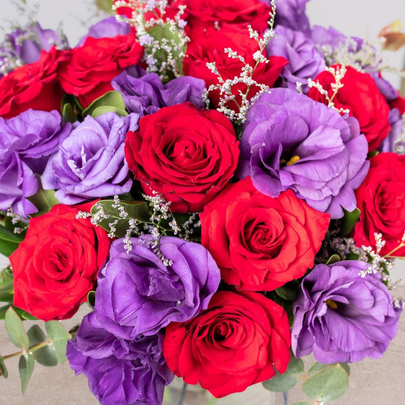 París - Rosa Roja y Lisianthus Morado