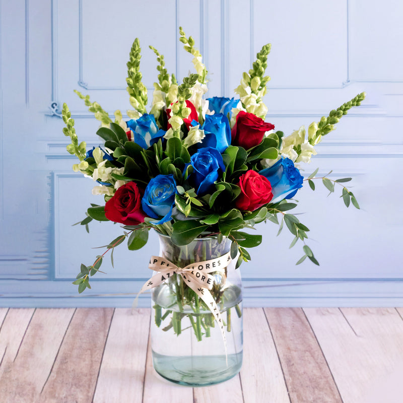 Blueberry - Rosa Azul, Rosa Roja y Perrito Blanco