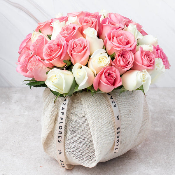 Burbuja de Rosas - Rosas Blancas y Claritas en Pecera